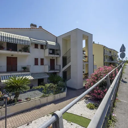 Spacious With Terrace By Wonderful Italy *