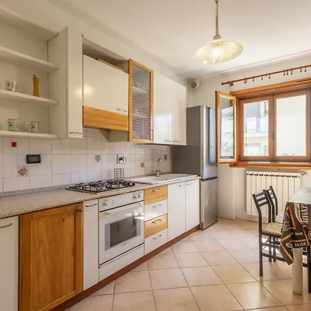 Spacious With Terrace By Wonderful Italy Daire Sanremo