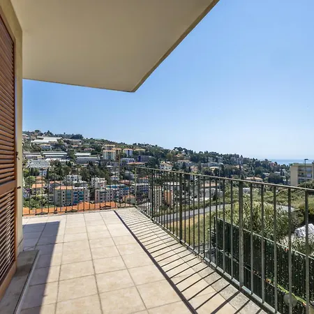 Daire Spacious With Terrace By Wonderful Italy *