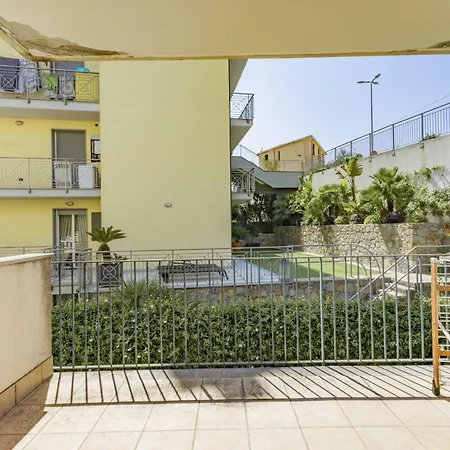 Apartman Spacious With Terrace By Wonderful Italy *